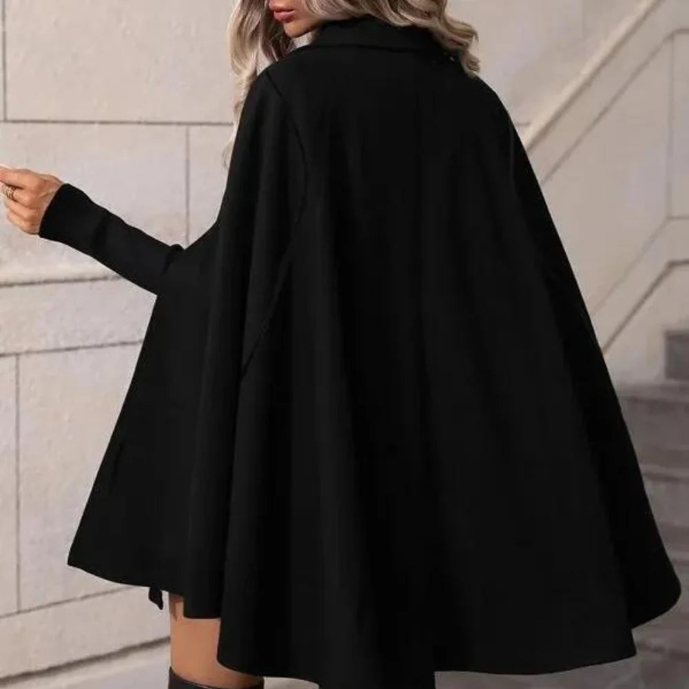 Camélia - Poncho Boutonné Élégant